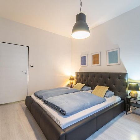 Sunny Central Apartment On Wenceslas Square By Easybnb Πράγα Εξωτερικό φωτογραφία